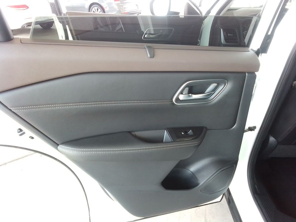 2021 Nissan Rogue Image 23