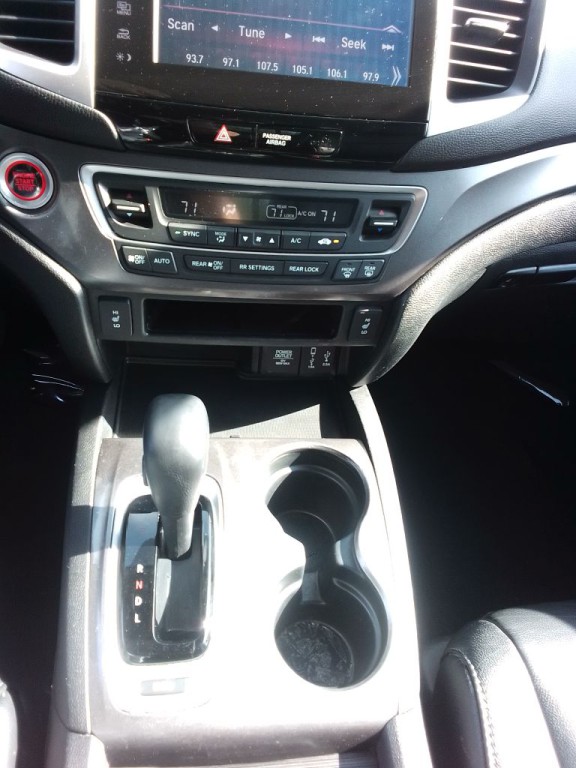 2017 Honda Pilot Image 11