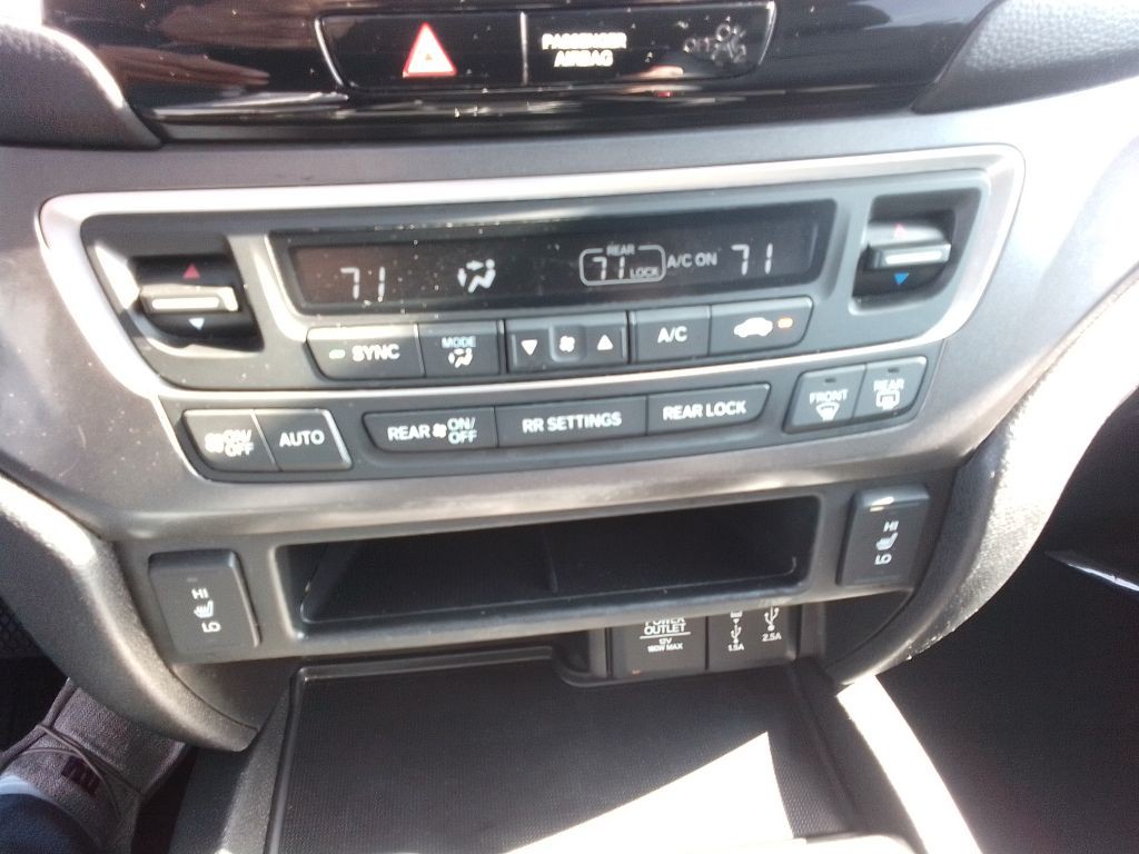 2017 Honda Pilot Image 15