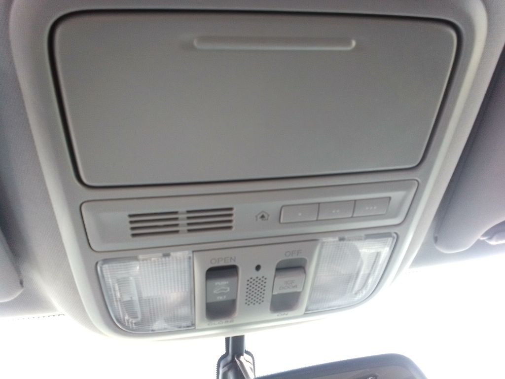 2017 Honda Pilot Image 17