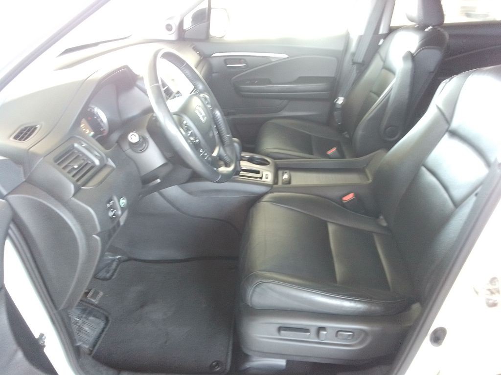 2017 Honda Pilot Image 19