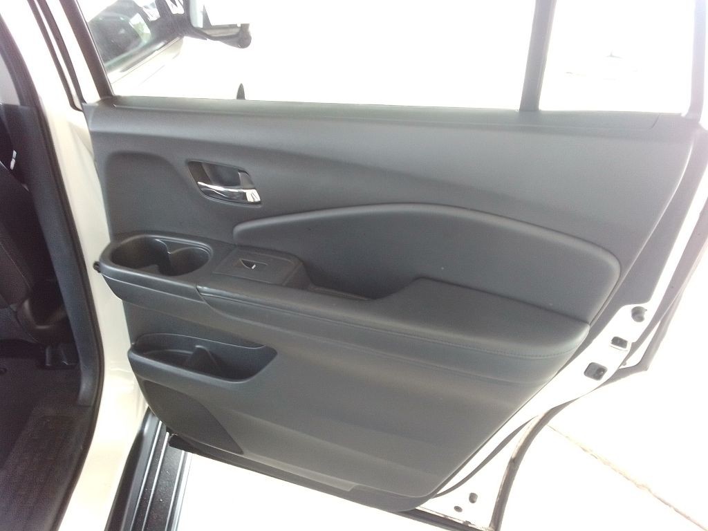 2017 Honda Pilot Image 29