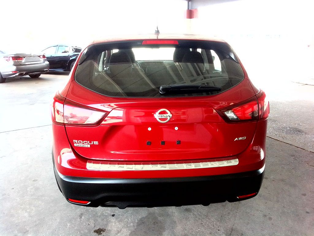 2018 Nissan Rogue Image 6