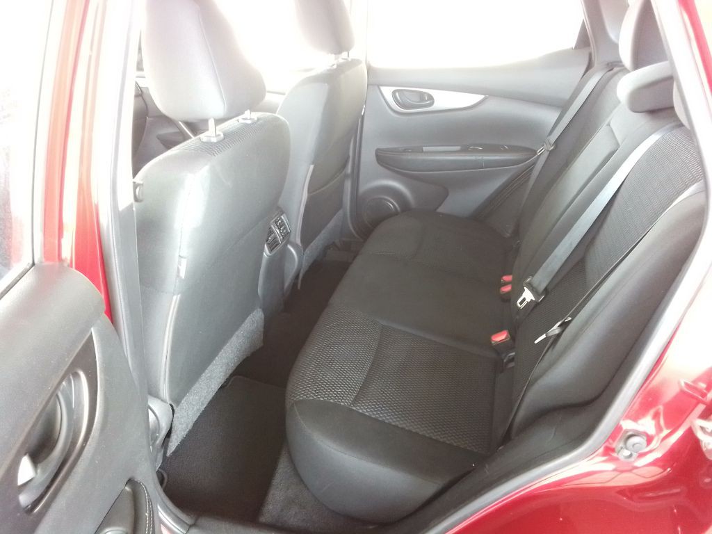 2018 Nissan Rogue Image 13