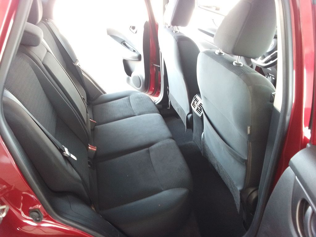 2018 Nissan Rogue Image 15