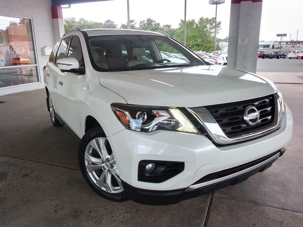 2019 Nissan Pathfinder Image 2