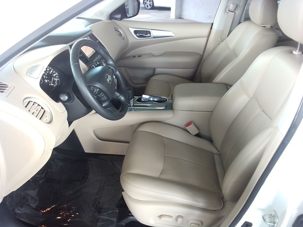 2019 Nissan Pathfinder Image 16