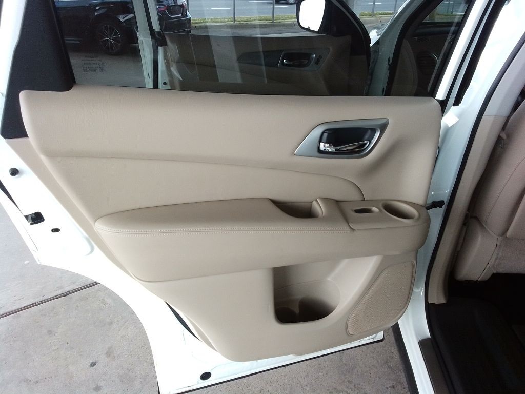 2019 Nissan Pathfinder Image 24