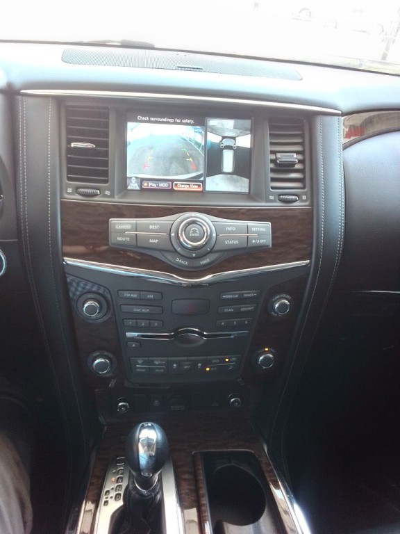2017 Nissan Armada Image 9