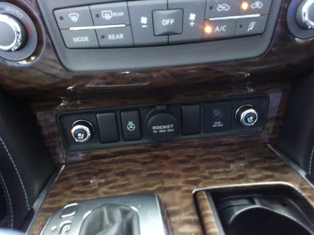2017 Nissan Armada Image 13
