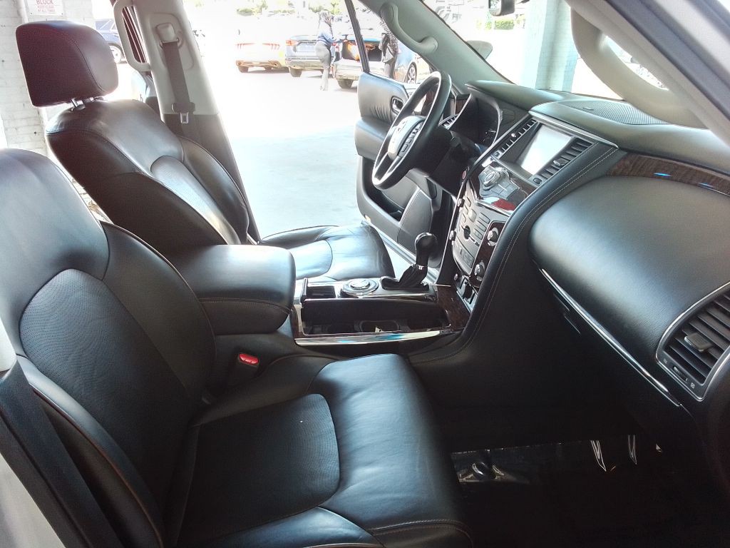 2017 Nissan Armada Image 23