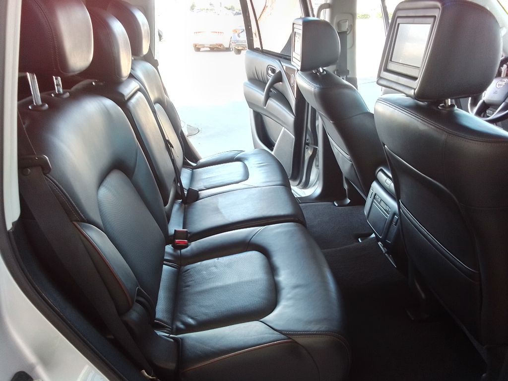 2017 Nissan Armada Image 24