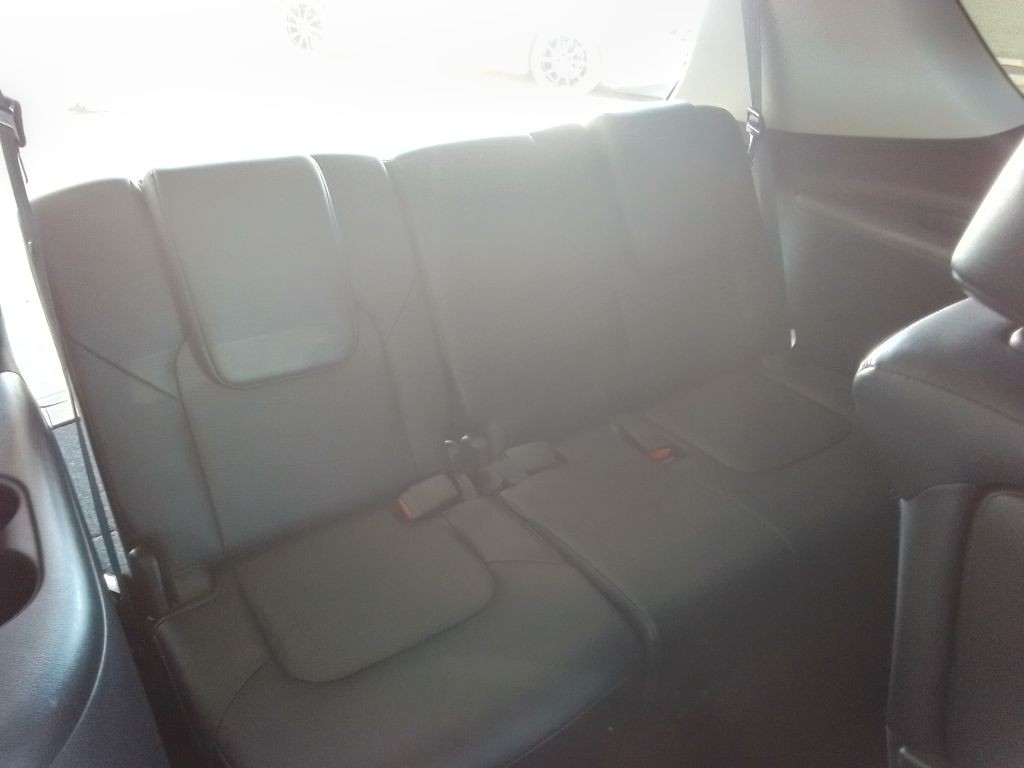 2017 Nissan Armada Image 25