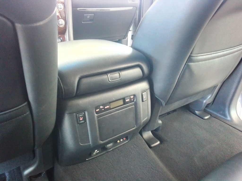 2017 Nissan Armada Image 29