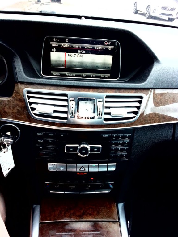 2015 Mercedes-Benz E-Class Image 9