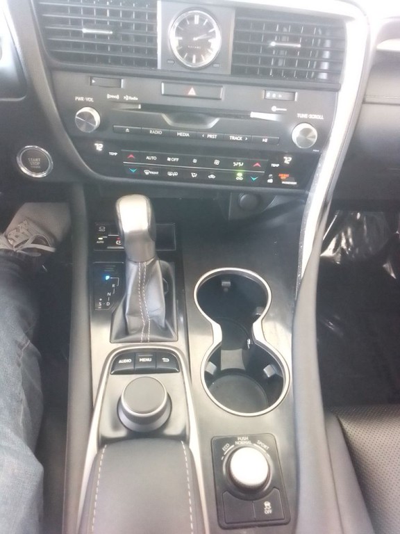 2017 Lexus RX Image 12