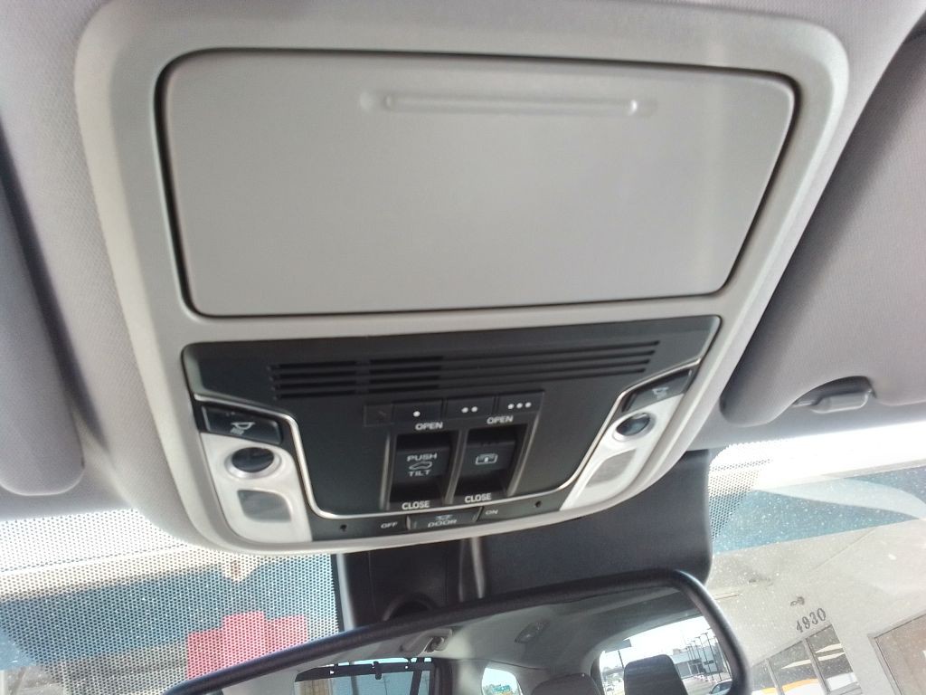 2017 Honda Pilot Image 12