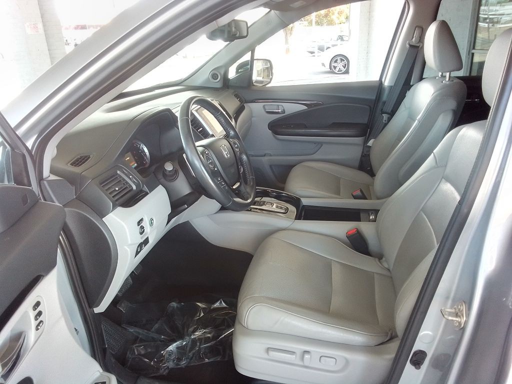 2017 Honda Pilot Image 14
