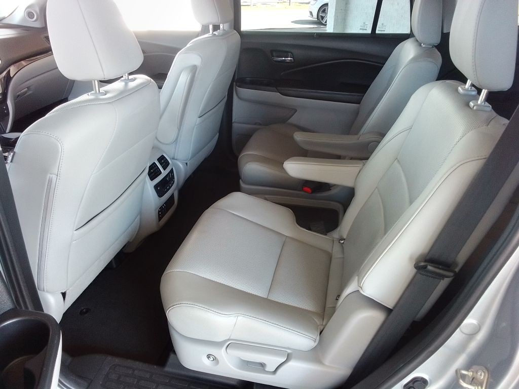 2017 Honda Pilot Image 15