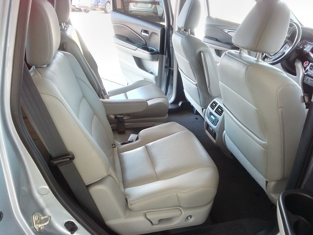 2017 Honda Pilot Image 18