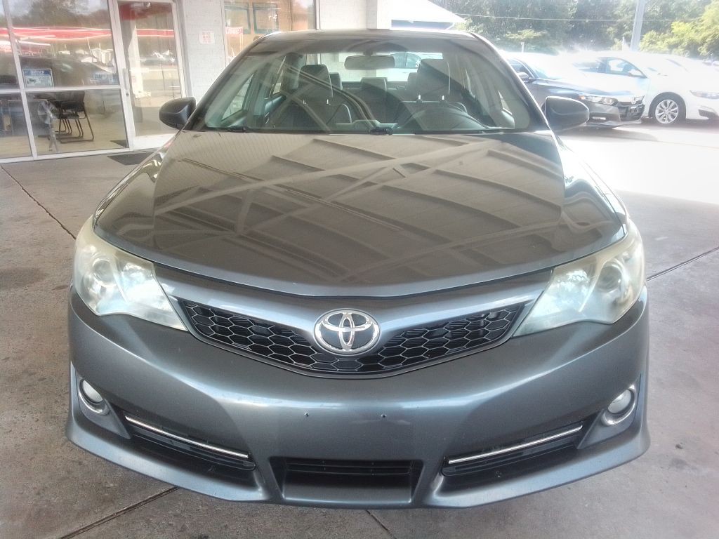 2014 Toyota Camry Image 3