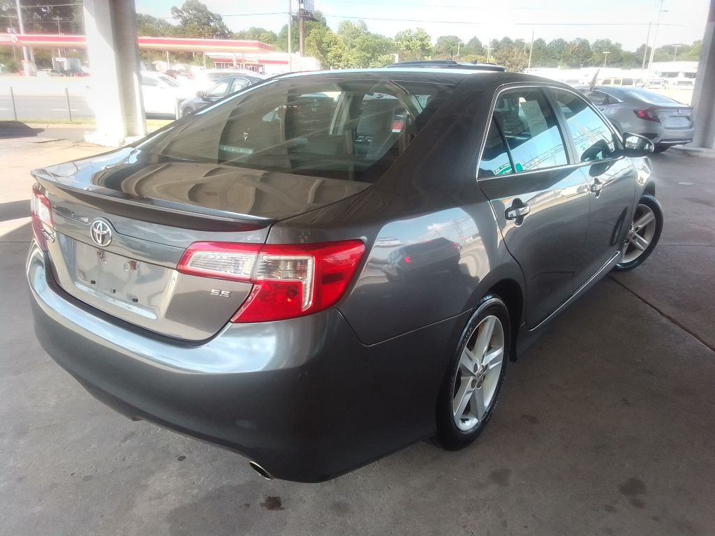 2014 Toyota Camry Image 5