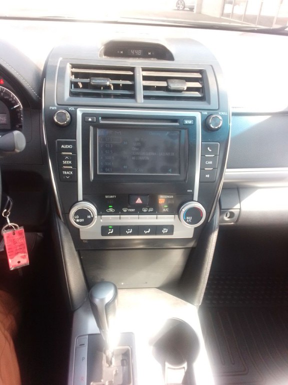 2014 Toyota Camry Image 8