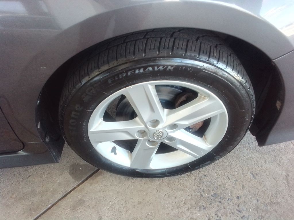 2014 Toyota Camry Image 22