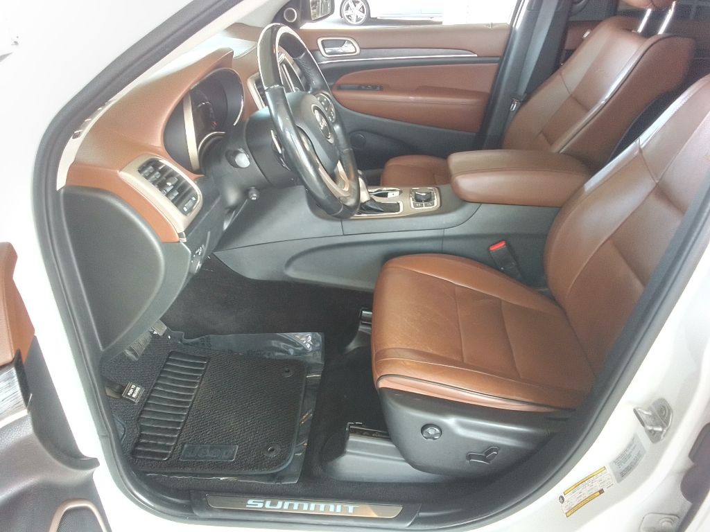 2016 Jeep Grand Cherokee Image 18