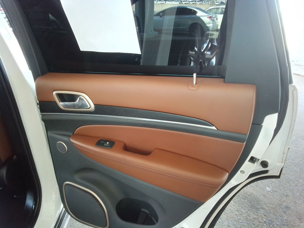 2016 Jeep Grand Cherokee Image 26