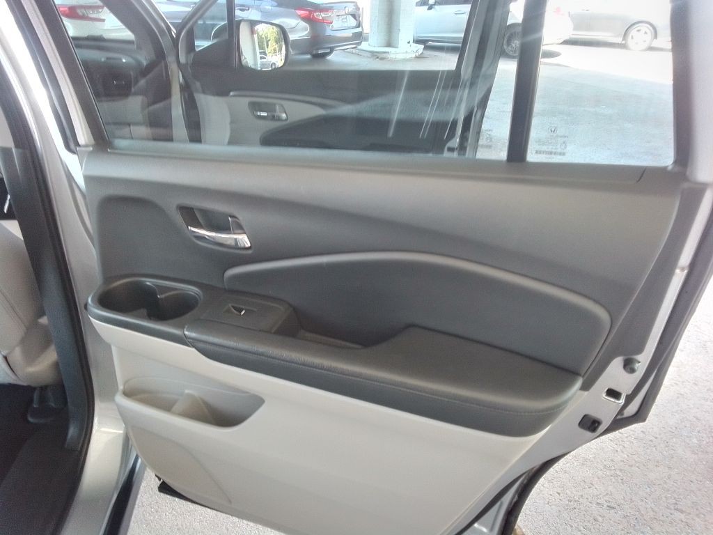 2016 Honda Pilot Image 26