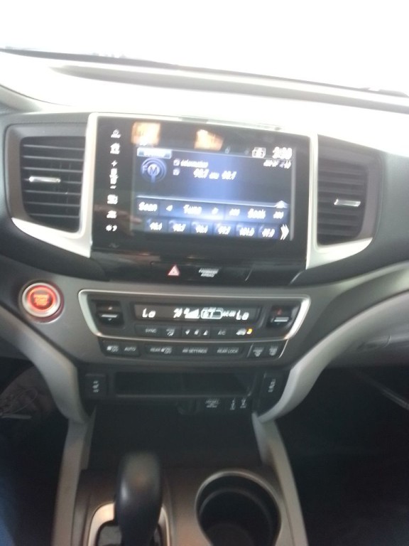 2017 Honda Pilot Image 8