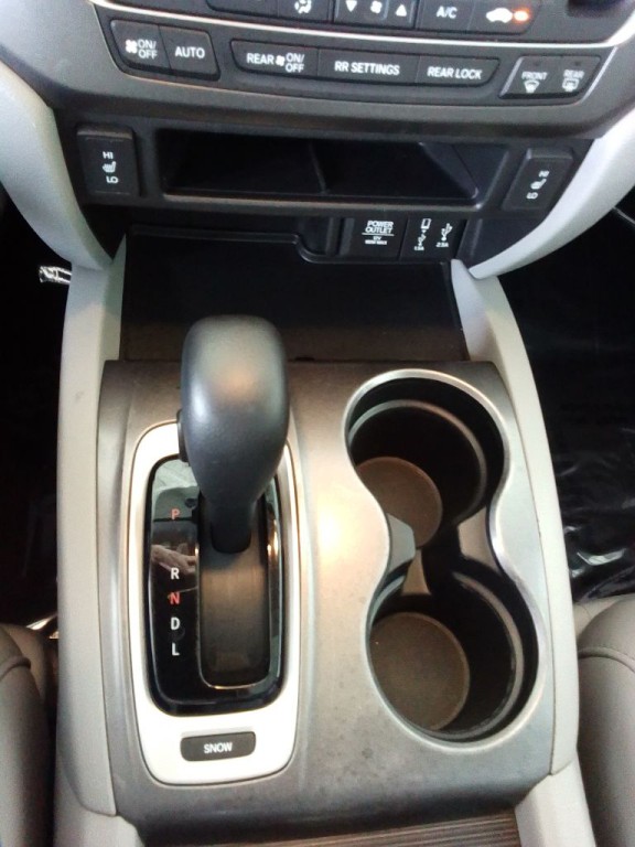 2017 Honda Pilot Image 10
