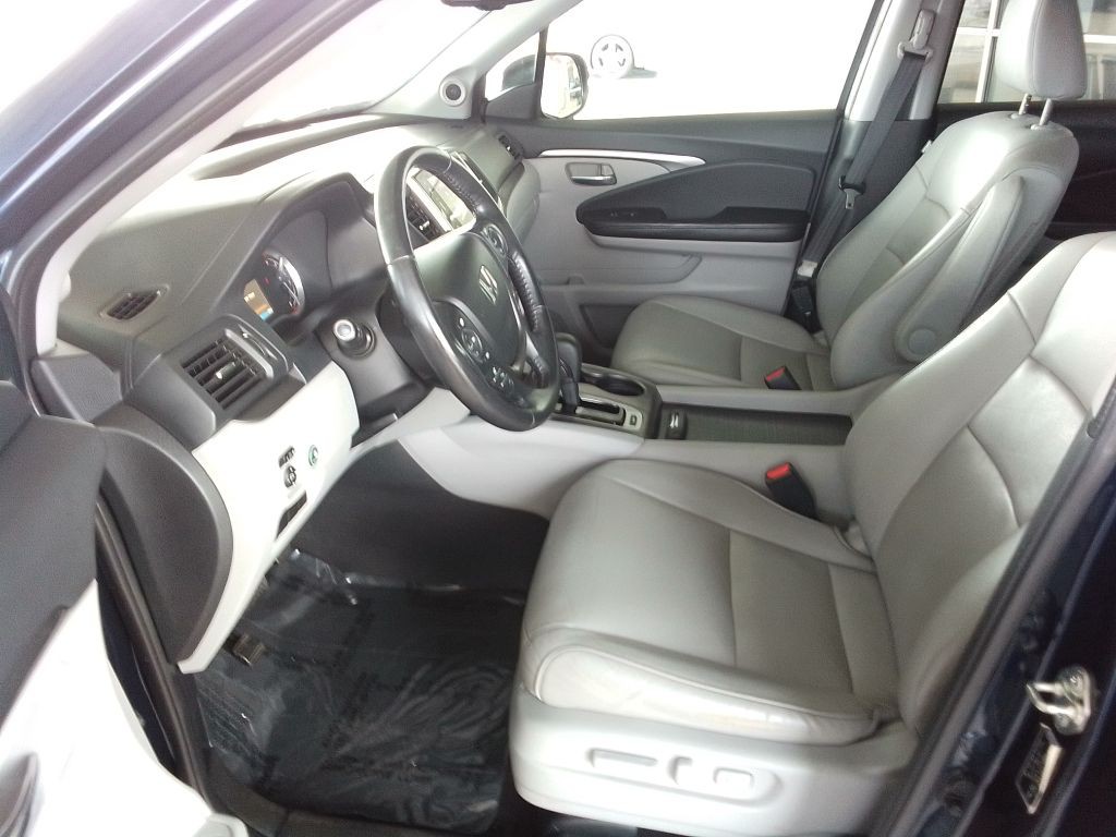 2017 Honda Pilot Image 18
