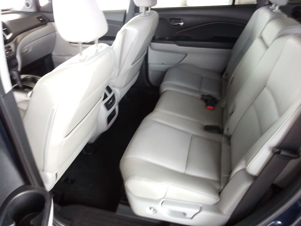 2017 Honda Pilot Image 19