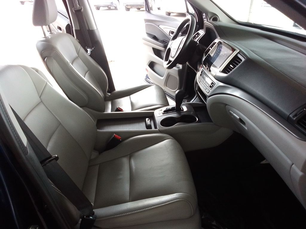 2017 Honda Pilot Image 21