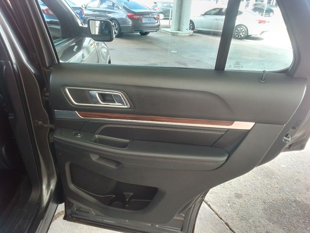 2018 Ford Explorer Image 24