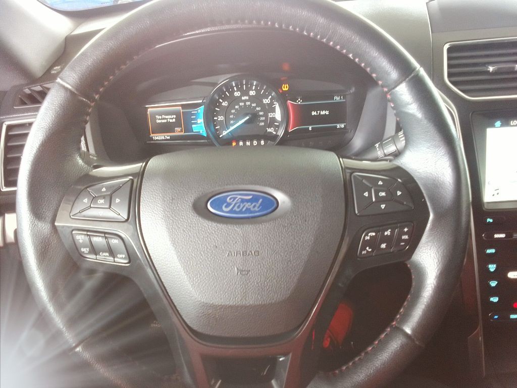 2017 Ford Explorer Image 7