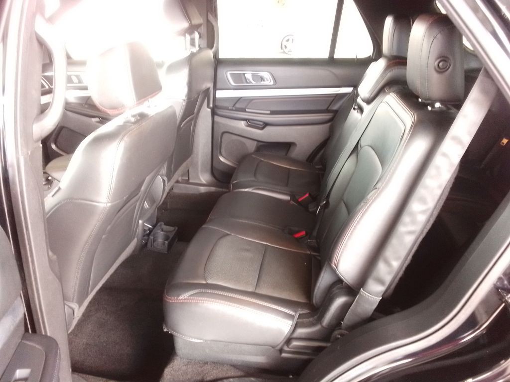 2017 Ford Explorer Image 13