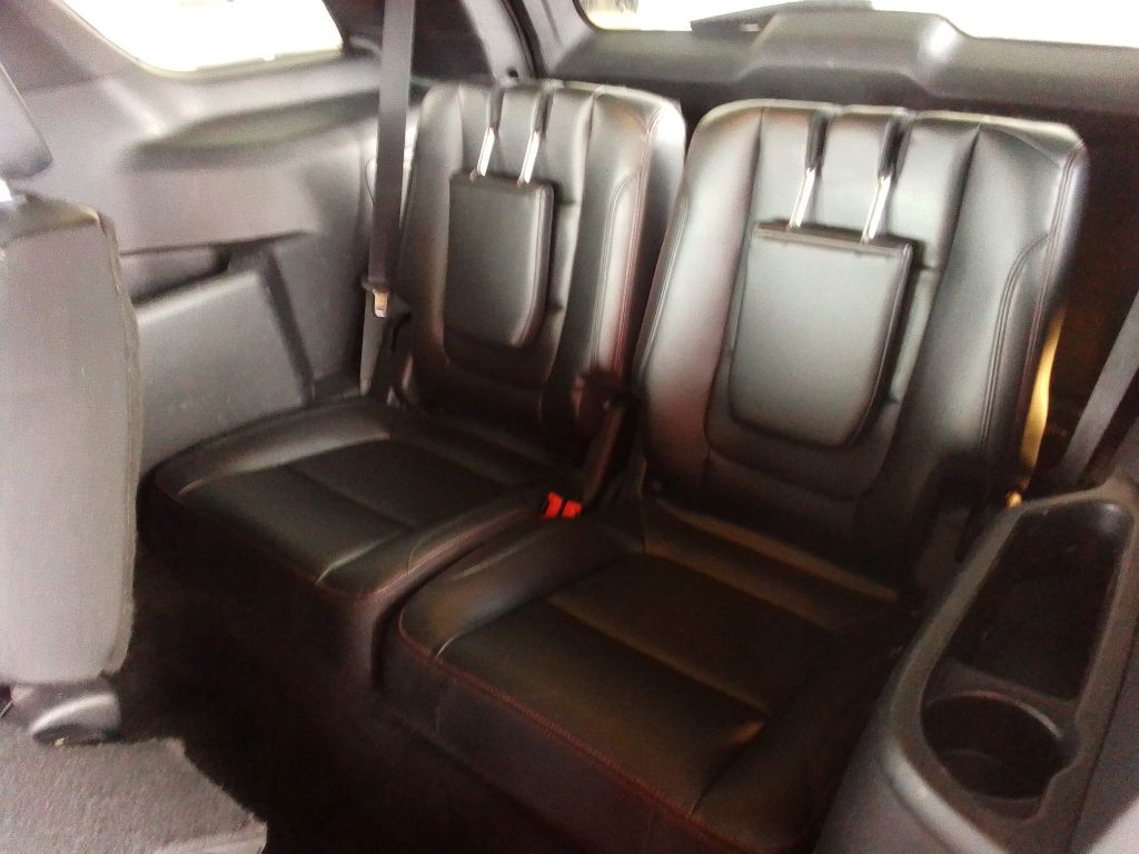 2017 Ford Explorer Image 14