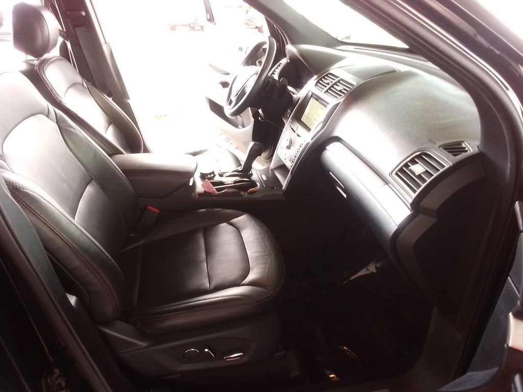 2017 Ford Explorer Image 15