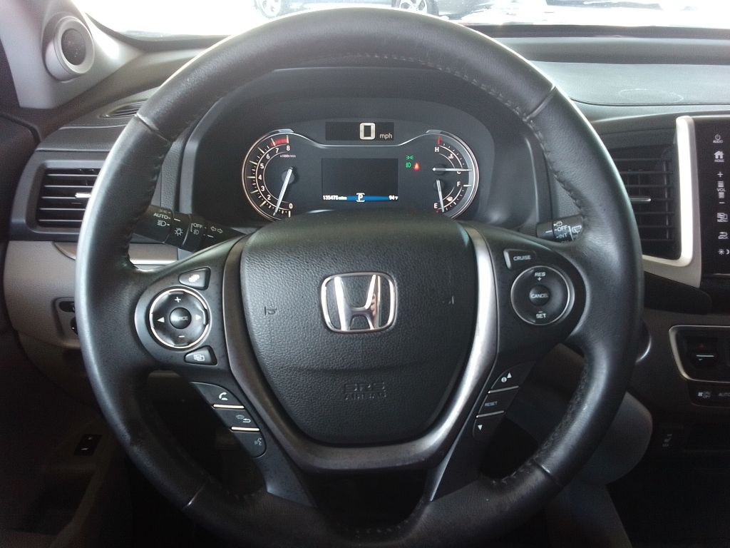 2017 Honda Pilot Image 8
