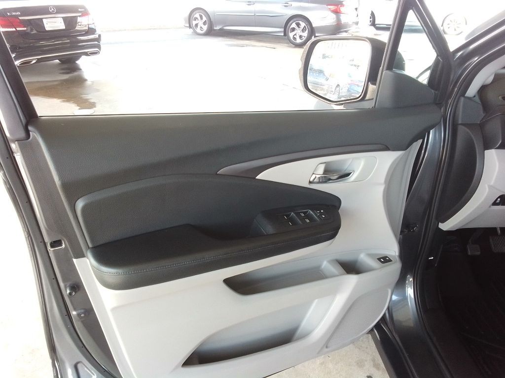 2017 Honda Pilot Image 28