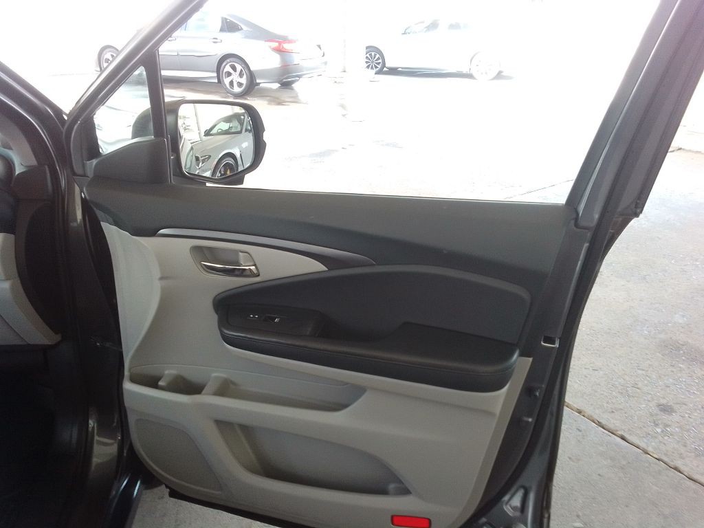 2017 Honda Pilot Image 30