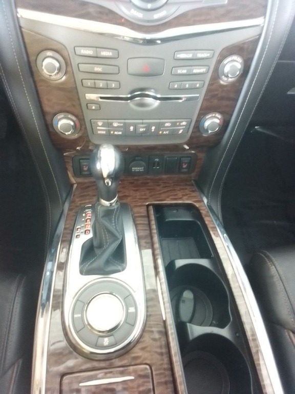 2019 Nissan Armada Image 10