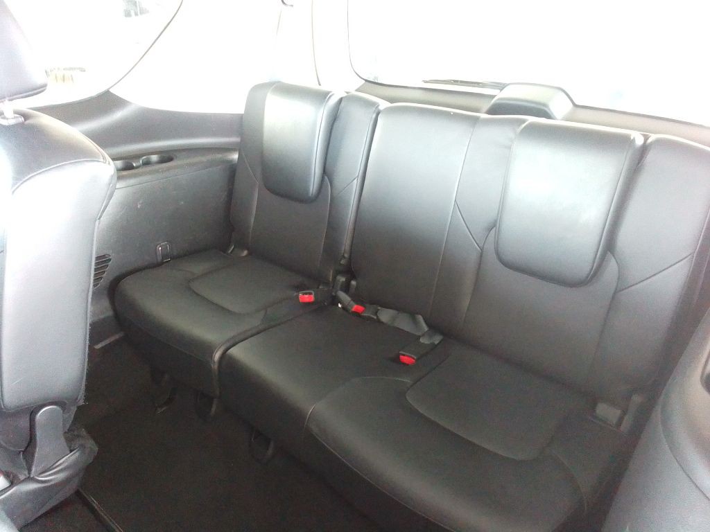 2019 Nissan Armada Image 17