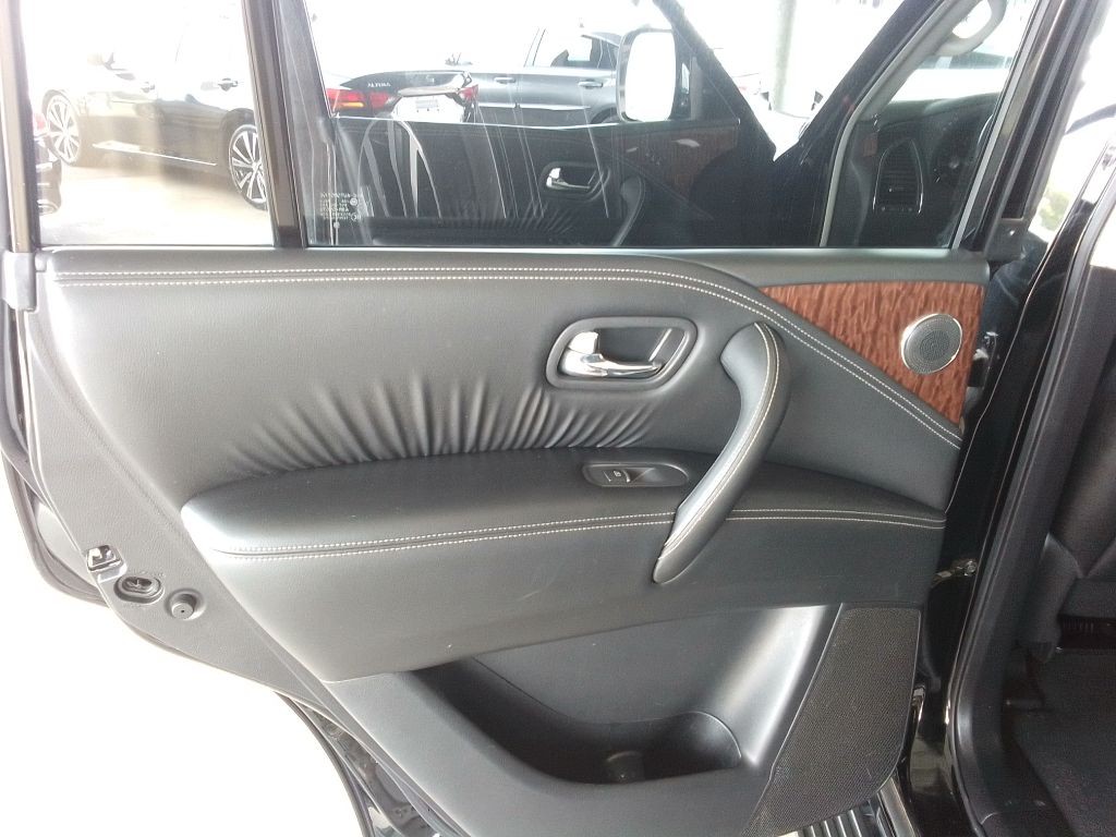2019 Nissan Armada Image 23