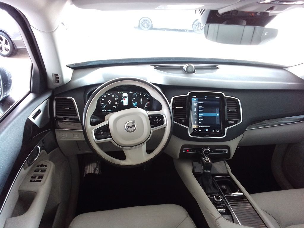 2017 Volvo XC90 Image 7