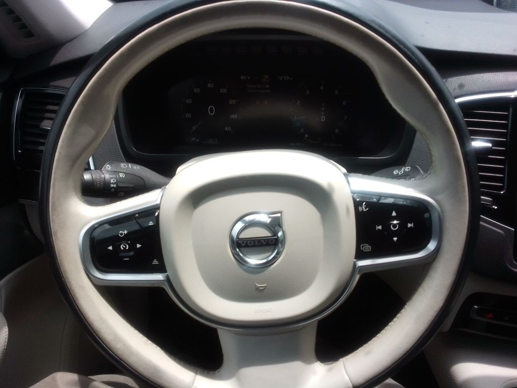 2017 Volvo XC90 Image 8