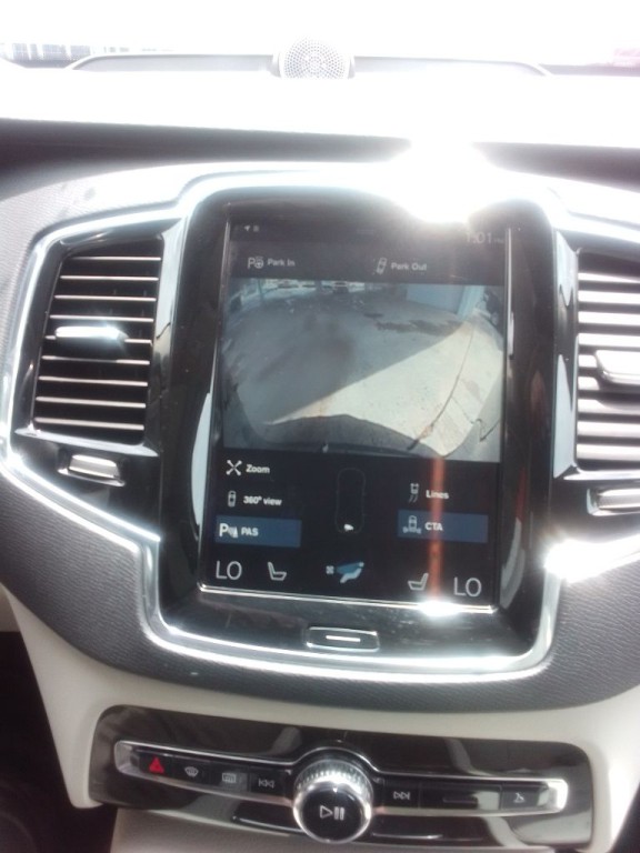 2017 Volvo XC90 Image 11